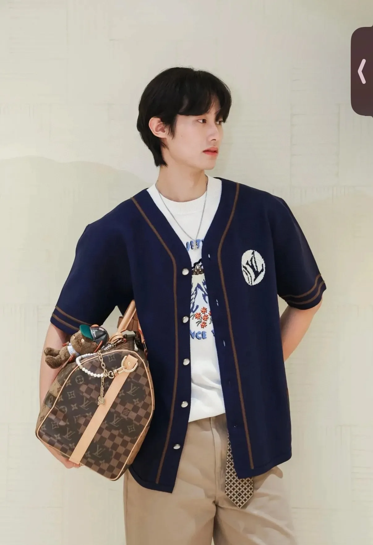 Louis Vuitton/ logo